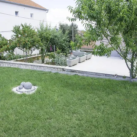 Studio Kraj 14000a * Tkon